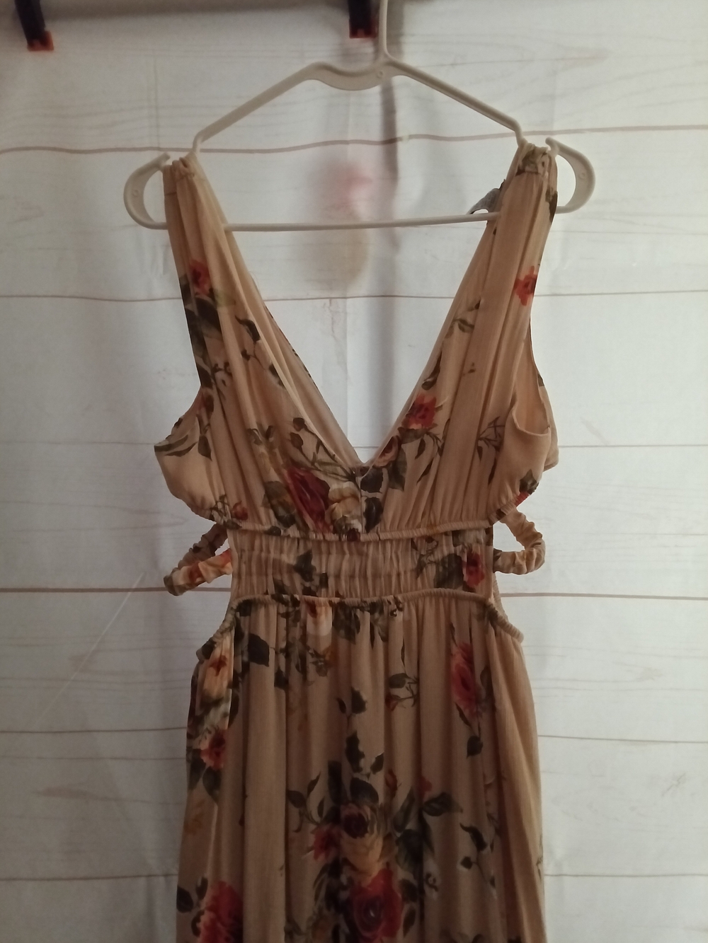Beautiful floral dress - Picture 3 of 6